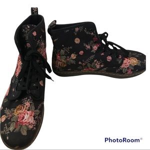 Dr Martens  Ankle Boots Shoreditch Black Pink Canvas Floral Women's US 9